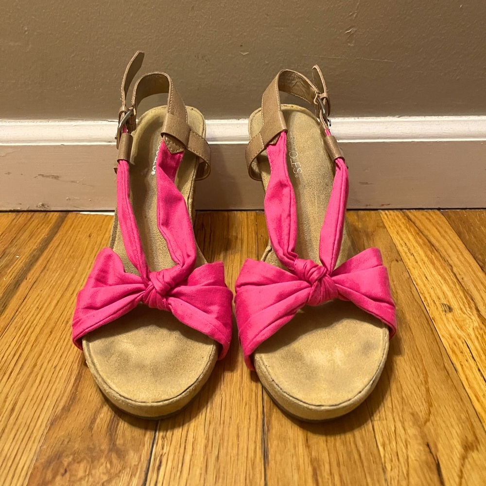 Plush Around Sandals Size 10